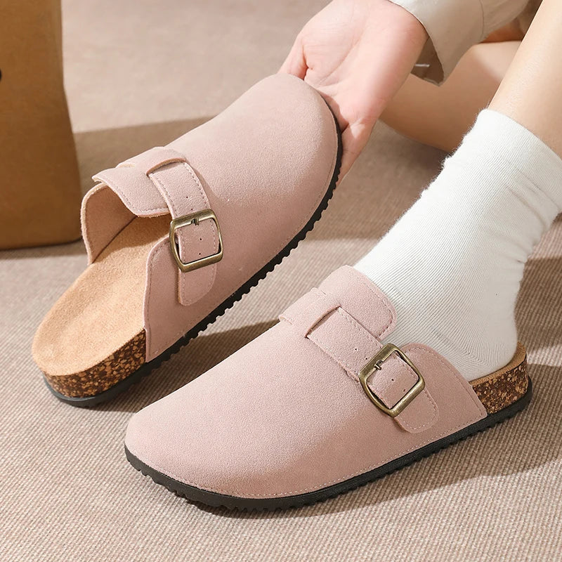 2026 New Women's Men's Lightweight Suede Leather Closed-Toe Outdoor Flat Slipper Clogs Mules Comfortable Soft Buckle